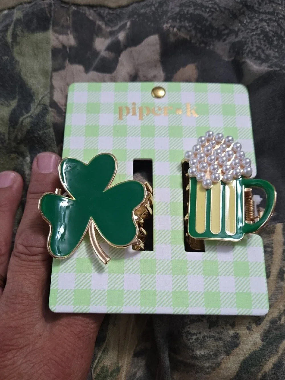Piper K Green Shamrock & Pearl-Topped Beer Mug Hair Clips